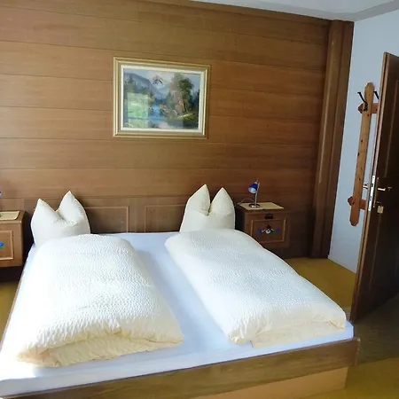 Semesterbostad Appartementhaus Bergfrieden *
